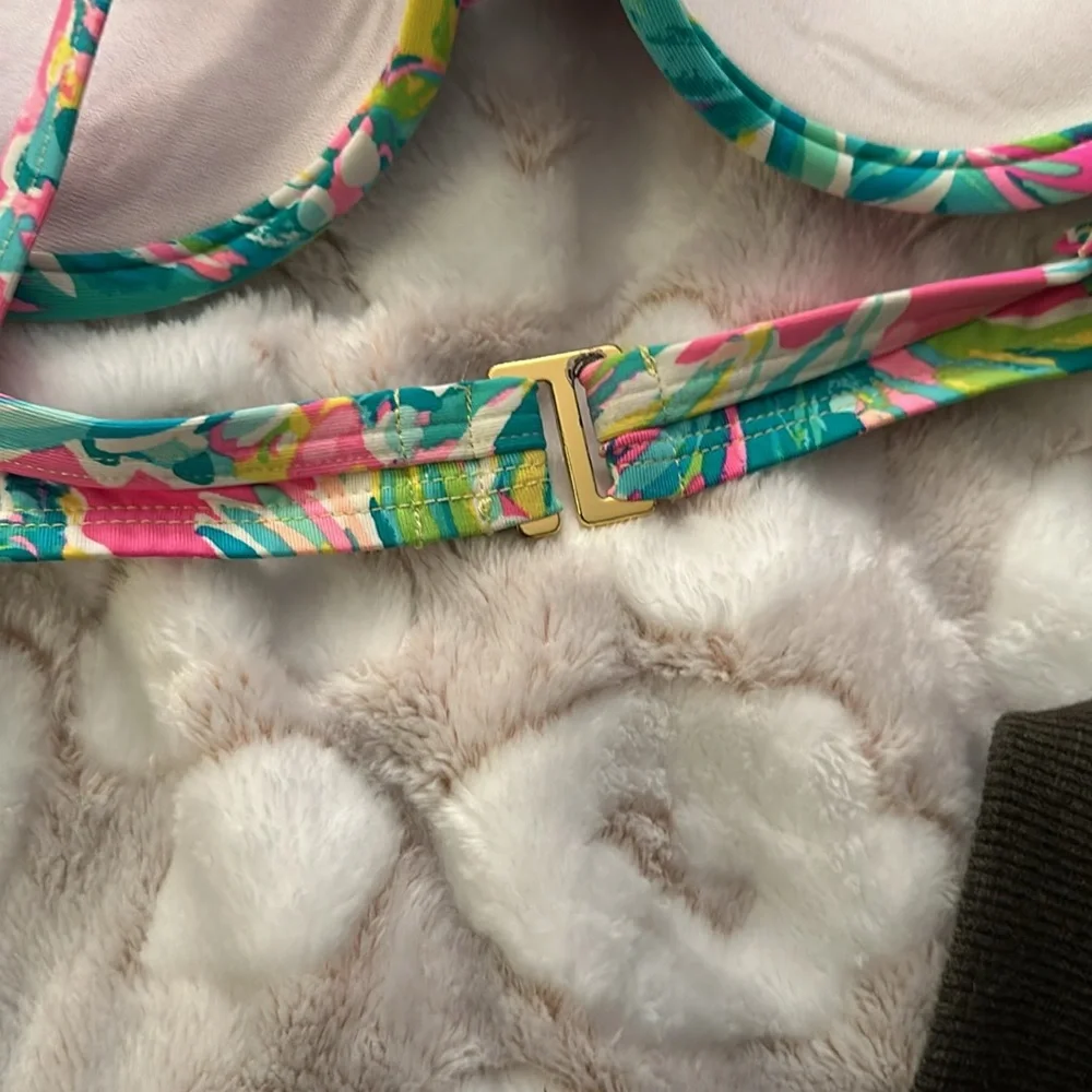 Lilly Pulitzer swim top size 2 - Picture 2 of 4